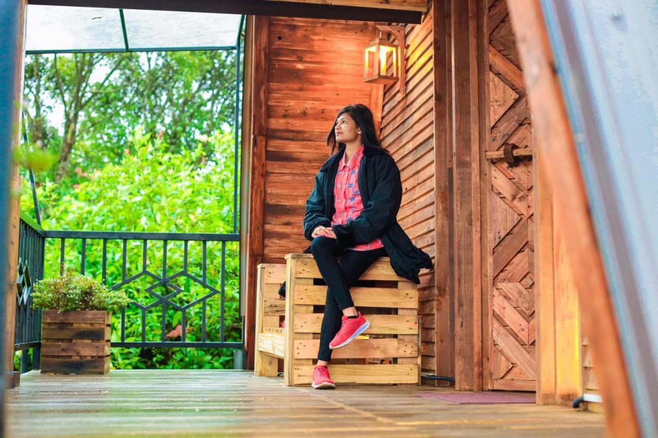 Hunters Wood Cabins Нувара-Элия Экстерьер фото